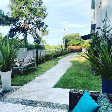 Morada Do Estaleiro Hotel บัลเนอาริโอ กังโบริว ภายนอก รูปภาพ